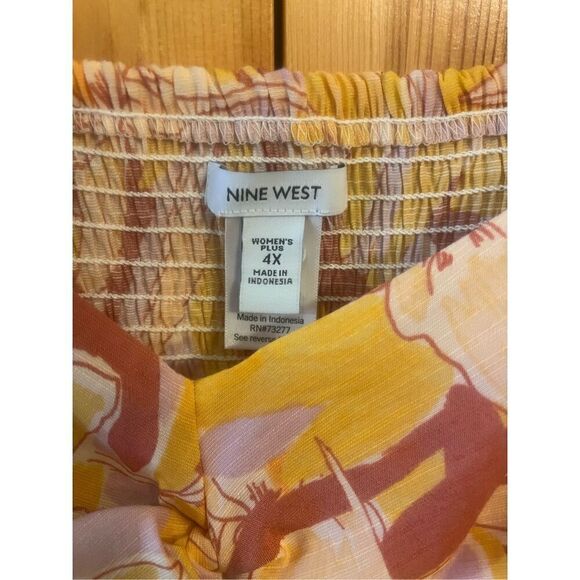 Nine West twist front puff sleeve top blouse 4X Floral Nwt (3286) - Picture 2 of 4